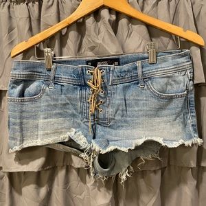 Lace up Hollister shorts